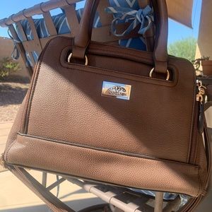 NWOT Smith and Wesson Cameleon conceal carry leather bag